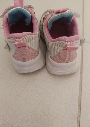Kız Çocuk Pembe Bağcıklı Cırtlı Spor Ayakkabı - Görsel 4