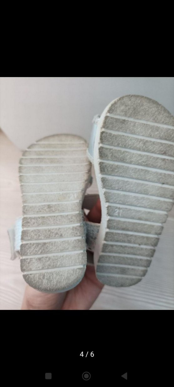 Kız Çocuk Gri Parlak Taşlı Terlik - Görsel 4