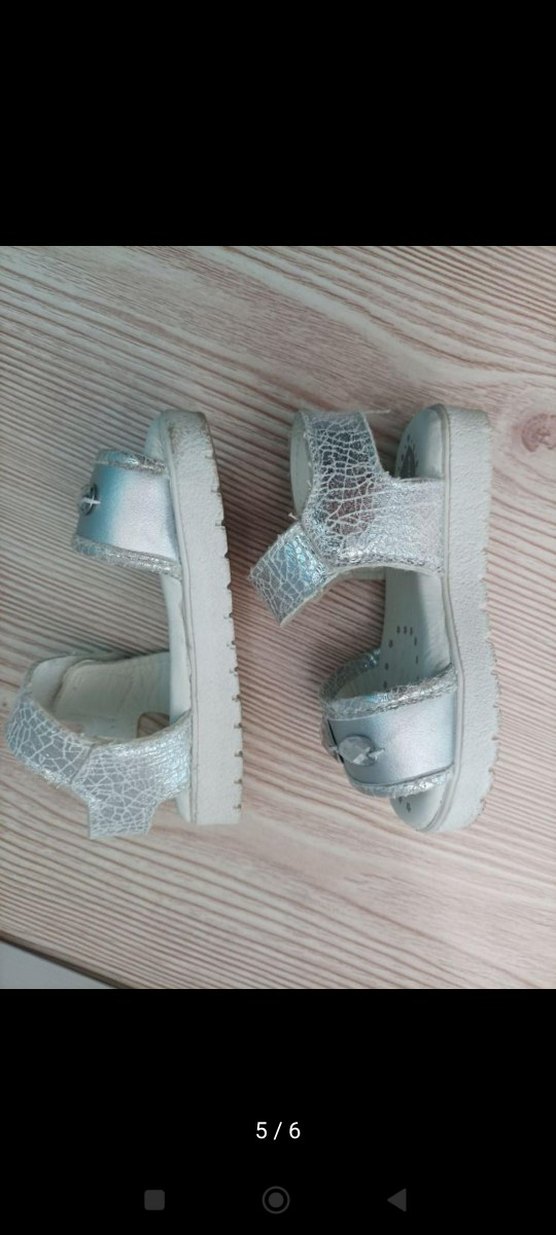 Kız Çocuk Gri Parlak Taşlı Terlik - Görsel 5