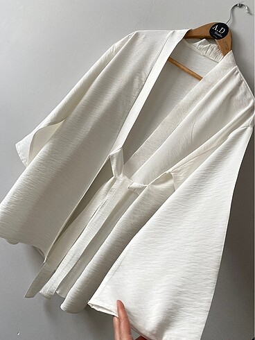 Beyaz keten dokulu kimono ceket