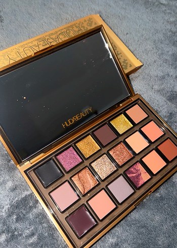 HUDA BEAUTY EM(POWER)ED Far Paleti - Görsel 3