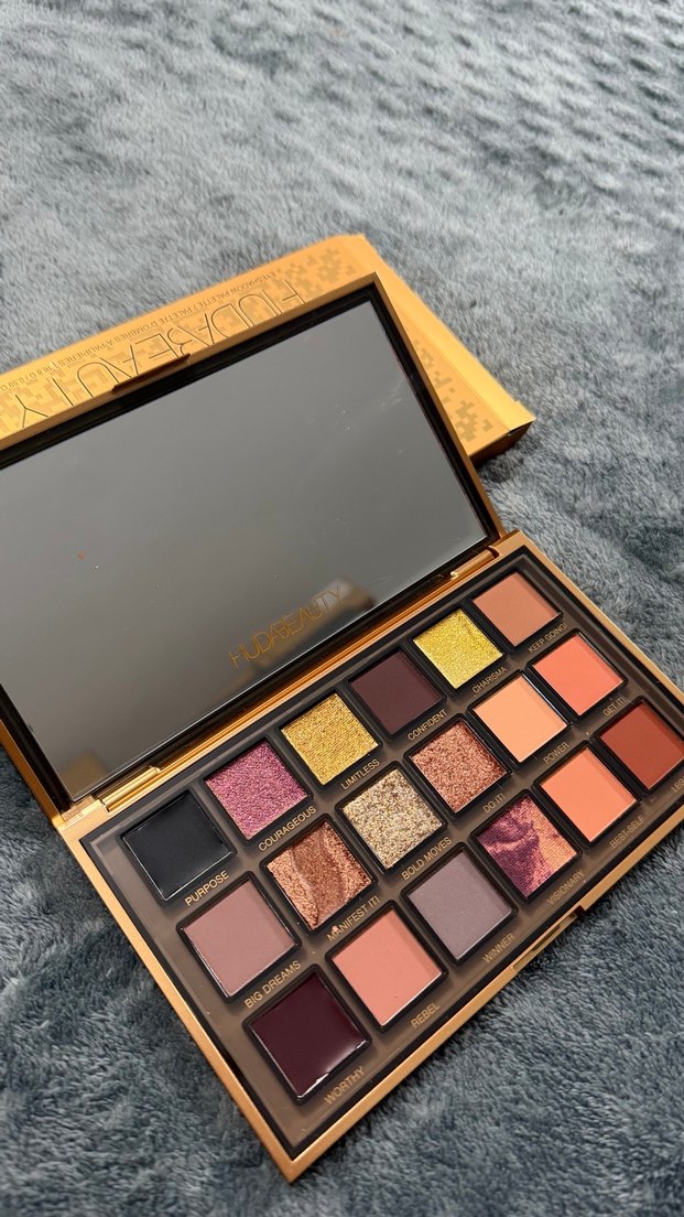 HUDA BEAUTY EM(POWER)ED Far Paleti - Görsel 4