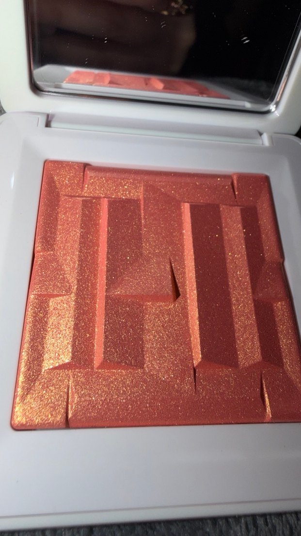 LADY GAGA HAUS LABS ALLIK - Görsel 2