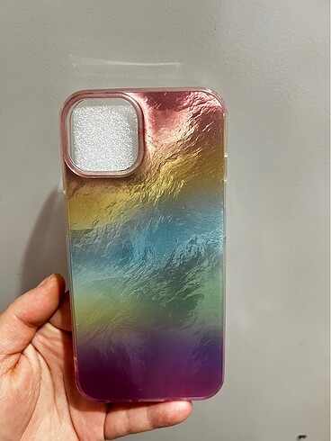 İPhone 14 renkli kılıf temudan aldım hiç kullanmadım