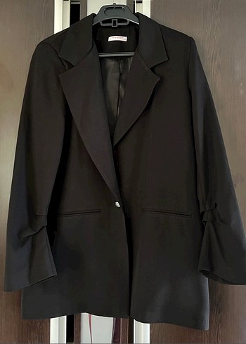 Kol Detaylı Astarlı Blazer Ceket