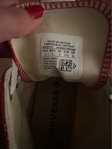 37,5 Beden Orjinal kirmizi converse