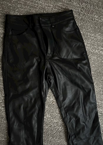 36 Beden siyah Renk Siyah Deri H&M Kadın Pantolon