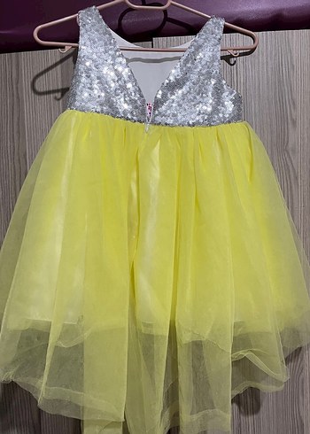 Kolsuz Sarı Fırfırlı Kız Çocuk Elbise - Görsel 2