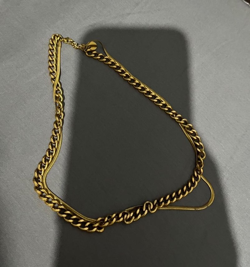 Parlak Altın Zincir Detaylı Uzun Kadın Kolye - Görsel 2