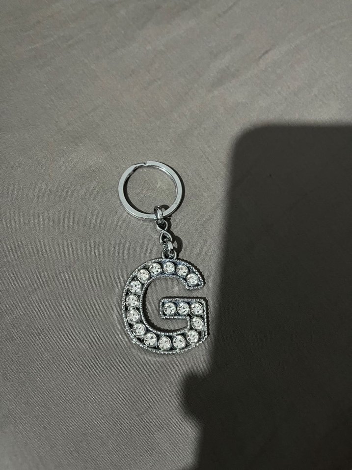 G Harfli Zincir Detaylı Gri Anahtarlık - Görsel 2