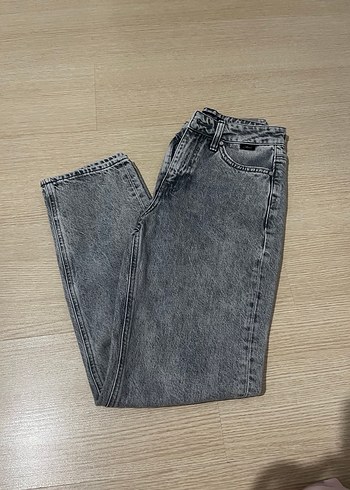 Gri Bol Kesim Midi Boy Kadın Kot Pantolon