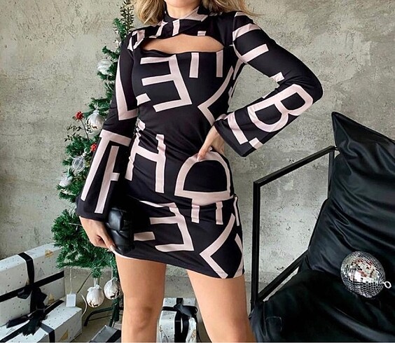 s Beden siyah Renk Gögüs dekolteli full likralı Son moda mini elbise