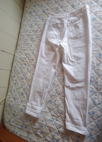 Beyaz mom jean
