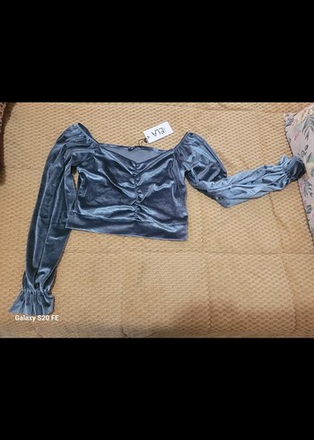 Gümüş renk kadın kadife bluz crop etiketli - Görsel 2