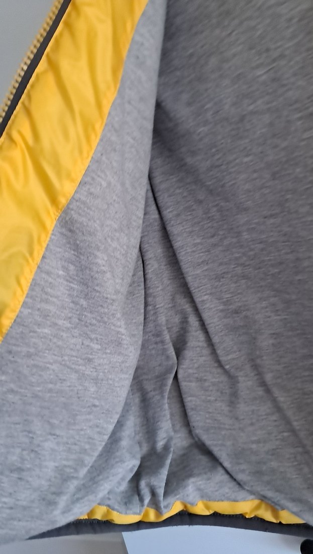 Sarı Kapüşonlu Erkek Çocuk Yelek - Görsel 3