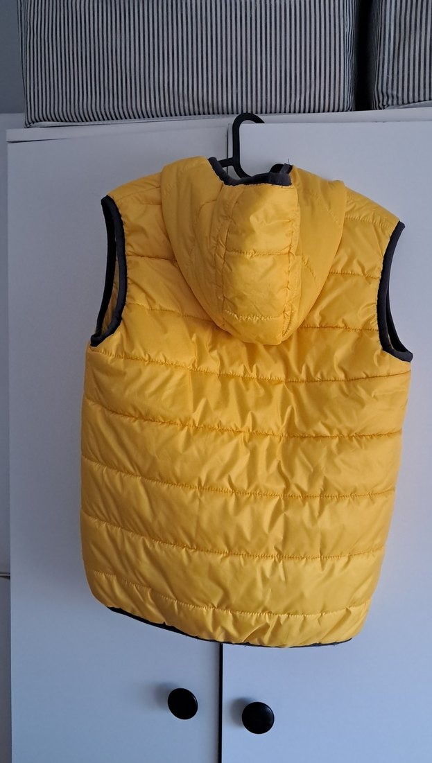 Sarı Kapüşonlu Erkek Çocuk Yelek - Görsel 4