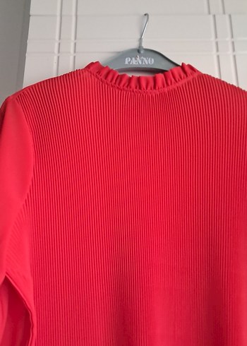 Kırmızı Pileli Yüksek Yakalı Kadın Bluz - Görsel 4