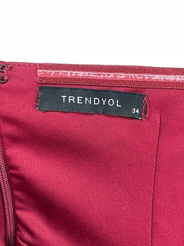 34 Beden bordo Renk Trendyol & Milla Kısa Elbise %70 İndirimli.