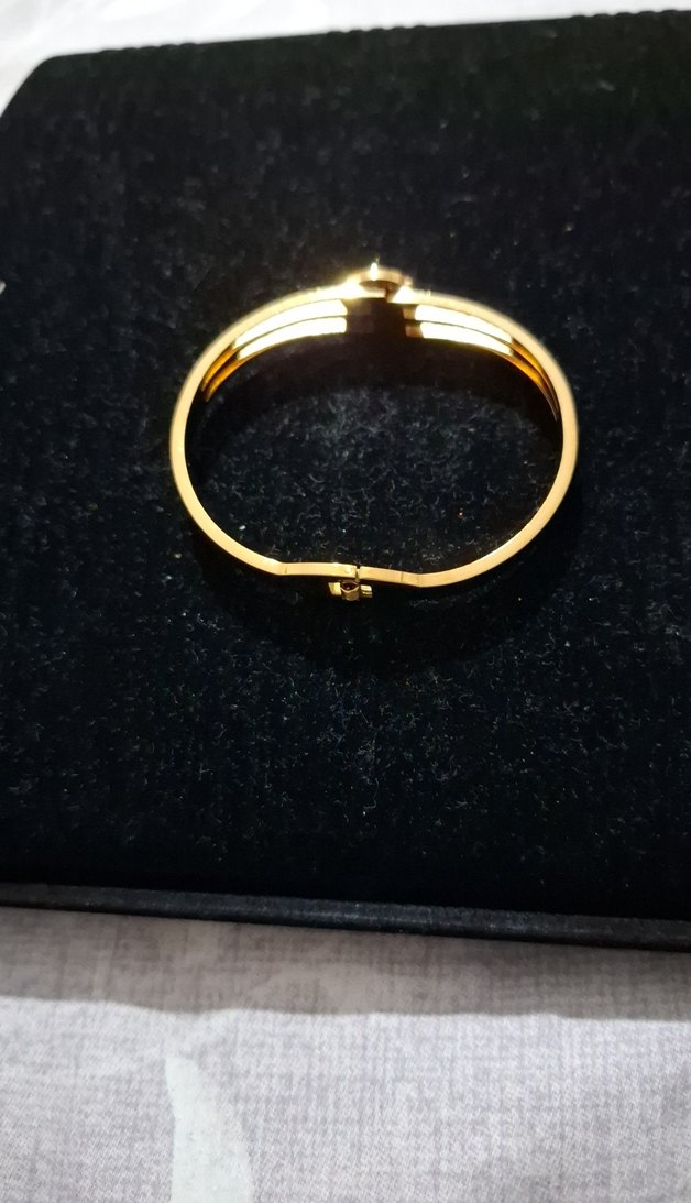 Altın Renkli Minimalist Kadın Bileklik - Görsel 3