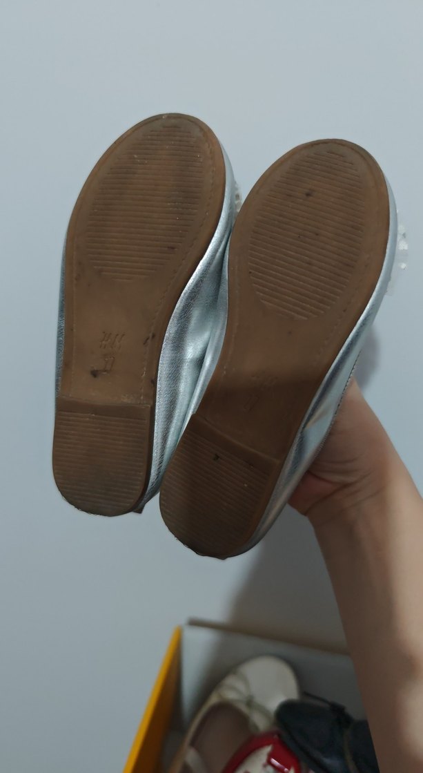 Beyaz Nakışlı Kız Babet Ayakkabı - Görsel 3