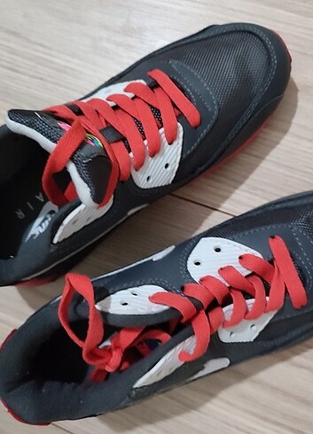 Nike spor ayakkabi