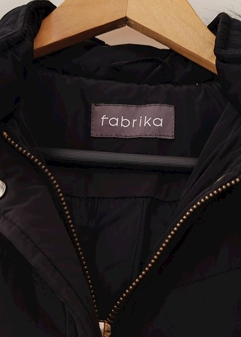 Siyah Uzun Kürklü Kadın Kışlık Mont - Görsel 4