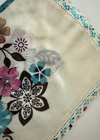 Dantel Kenarlı Parlak Mavi Kadın tülbent el işi çeyizlik - Görsel 10