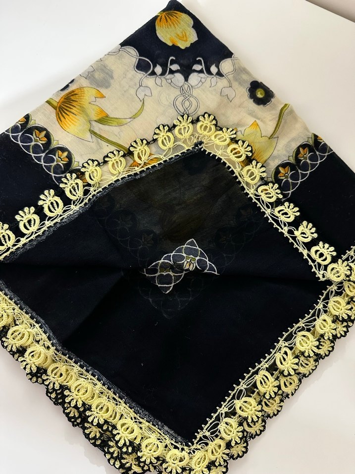 Dantel Kenarlı Parlak Mavi Kadın tülbent el işi çeyizlik - Görsel 3