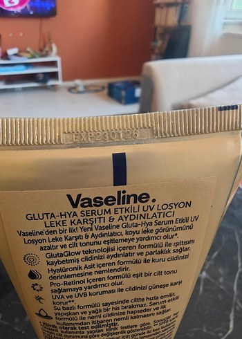 Diğer Vaseline Gluta-Hya Aydınlatıcı Serum