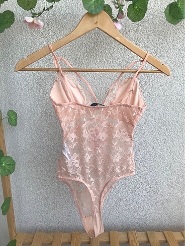 xs Beden pembe Renk Bershka dantelli ipek bodysuit