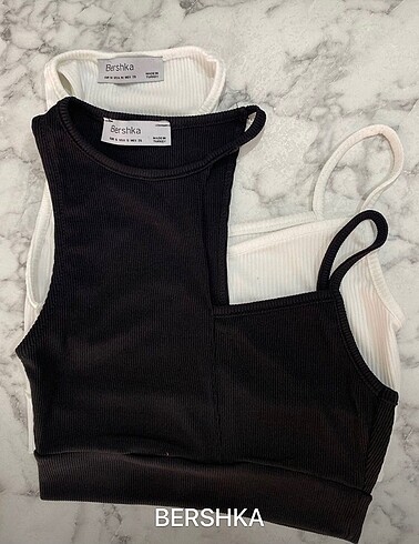 m Beden siyah Renk Bershka tek omuz fitilli crop
