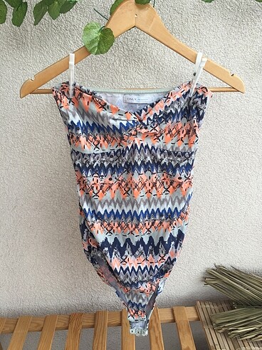Only straplez bodysuit
