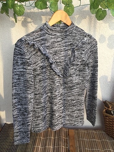 Pull bear fırfırlı triko kazak