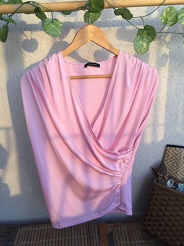 Teendyol pembe yandan gelen kolsuz bluz