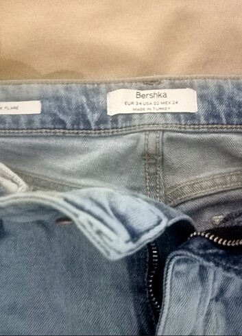 Bershka Mom jean