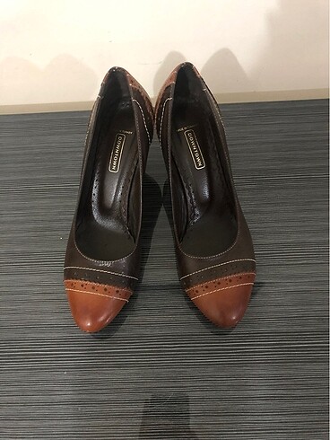 Temiz topuklu ayakkabı - Görsel 2