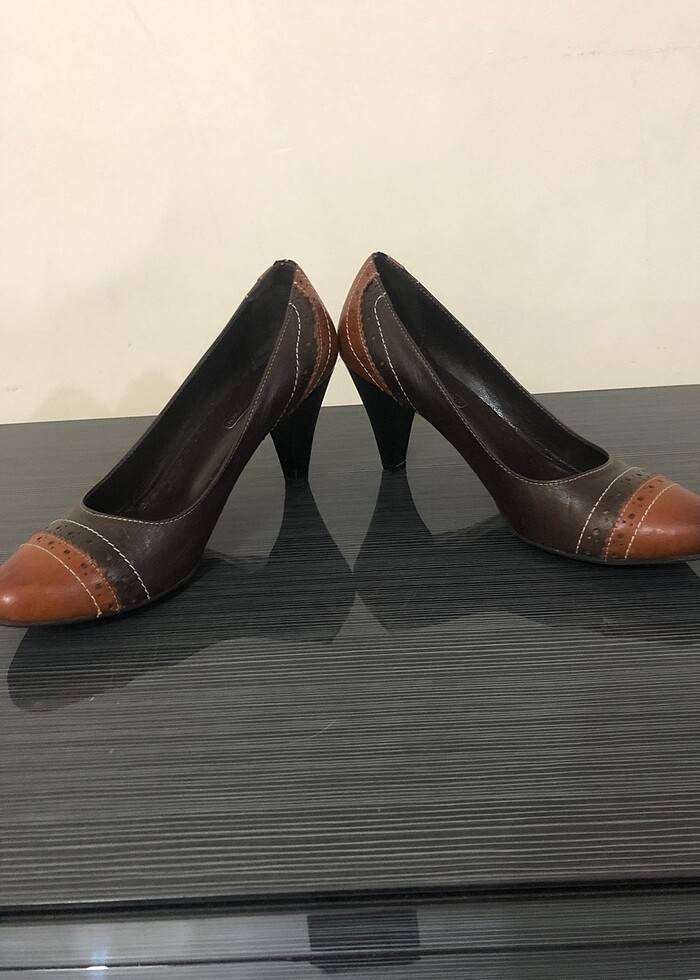 Temiz topuklu ayakkabı - Görsel 3
