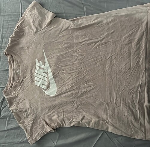 Nike üst