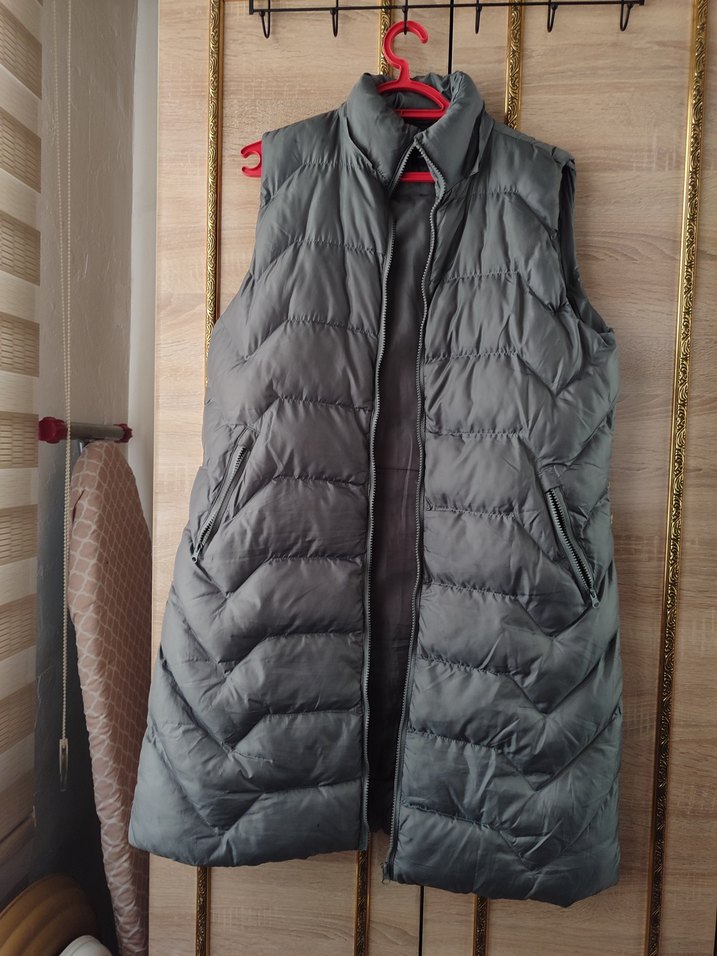 Gri Uzun Kollu Yelek, Yüksek Yakalı, Pilili - Görsel 3