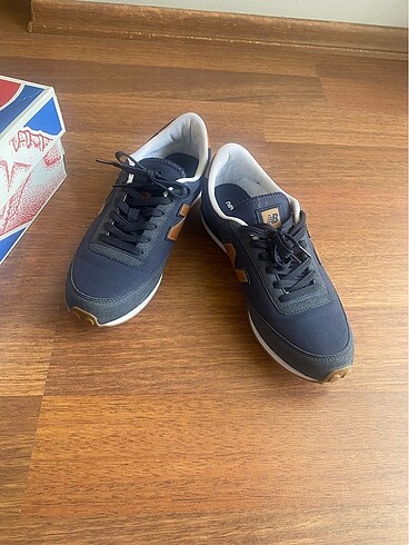 42 Beden lacivert Renk Orjinal New Balance