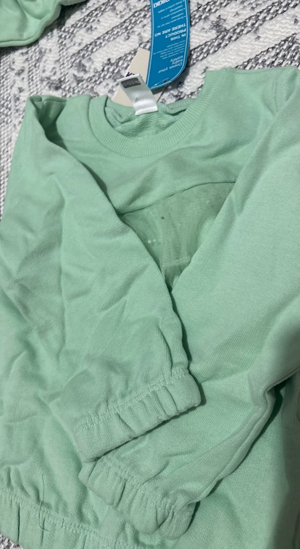 Nakışlı Payetli yeşil sweat - Görsel 2