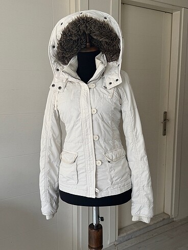 s Beden Abercrombie mont