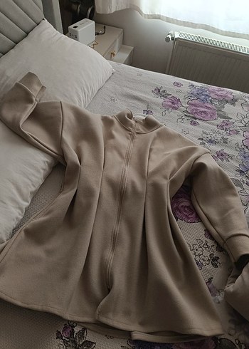 Bej Midi Kadın Fermuarlı Yüksek Yakalı Kaban - Görsel 4