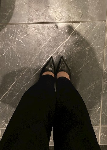 Siyah Deri Stiletto - Görsel 2