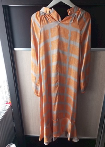 Turuncu Gri Batik Desenli Uzun Kadın Elbise - Görsel 4