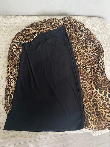 Zara Leopar desenli elbise yarasakollu astarlı pareo