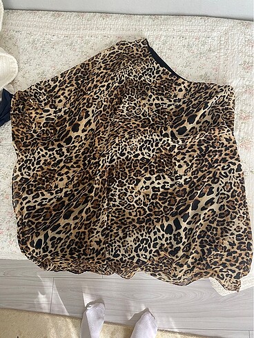 Leopar desenli elbise yarasakollu astarlı pareo