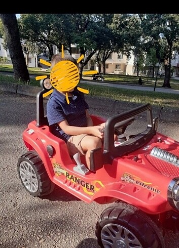12 volt uzaktan kumandali akülü araba