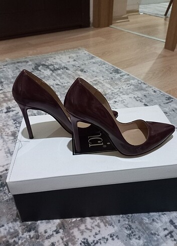37 Beden Stiletto