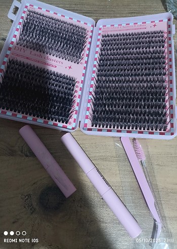 Diğer Pembe Renkli Hafif Takma Kirpik Seti